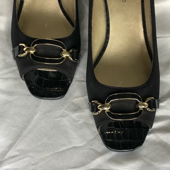 20. Bandolino Womens Wedge Heels Sz 7.5 - Picture 7 of 10